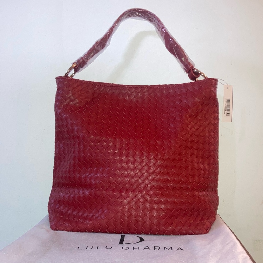 Lulu Dharma Red Woven Bucket Bag BNWT w/ Dust Bag & Mini Coin Purse